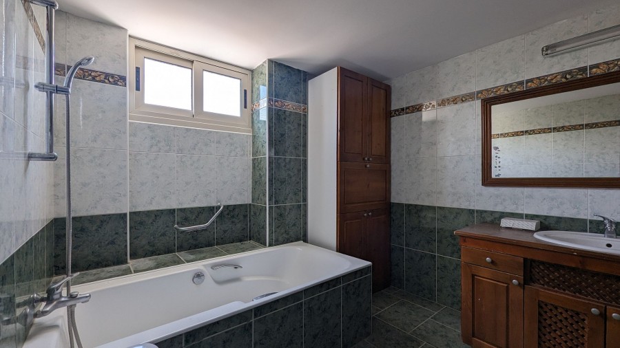 Detached Villa For Sale  in  Lakatamia