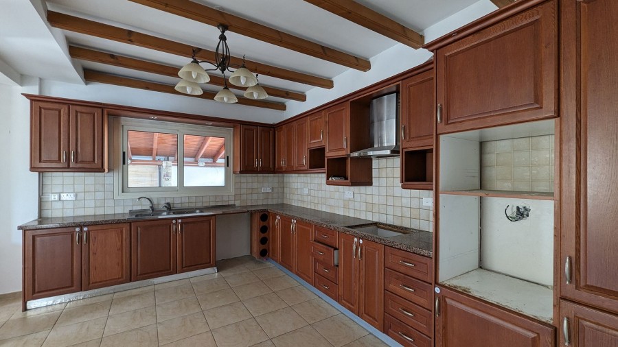 Detached Villa For Sale  in  Lakatamia