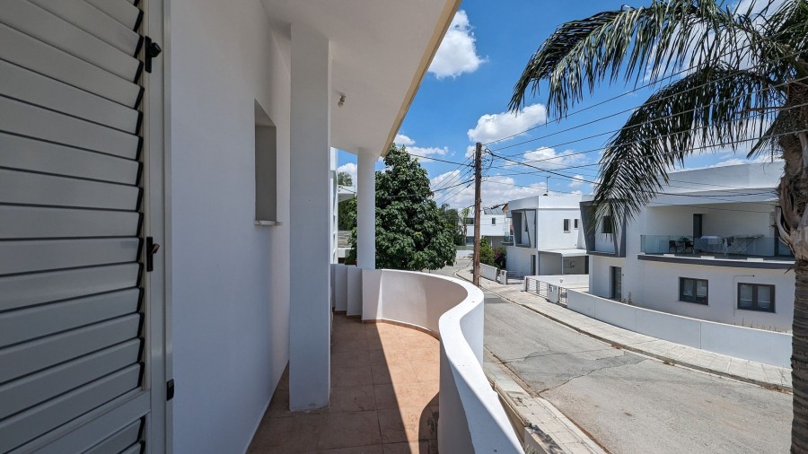 Detached Villa For Sale  in  Lakatamia