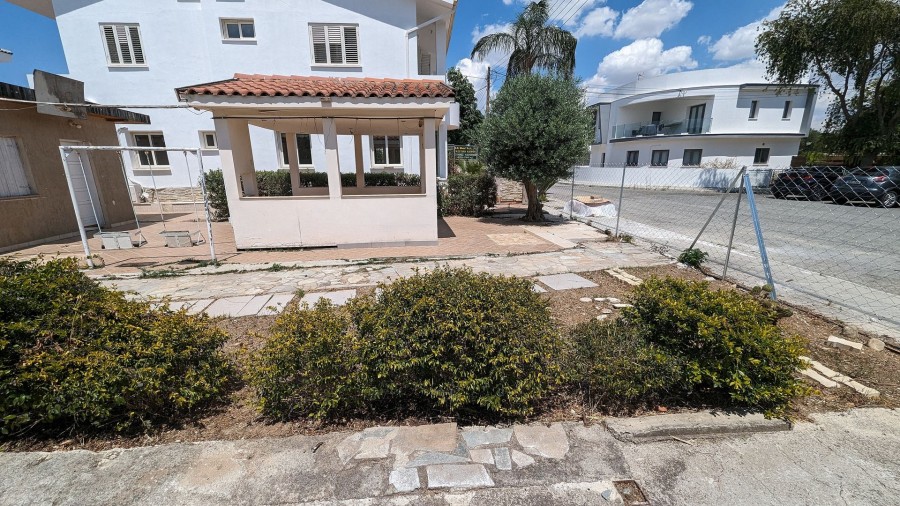 Detached Villa For Sale  in  Lakatamia