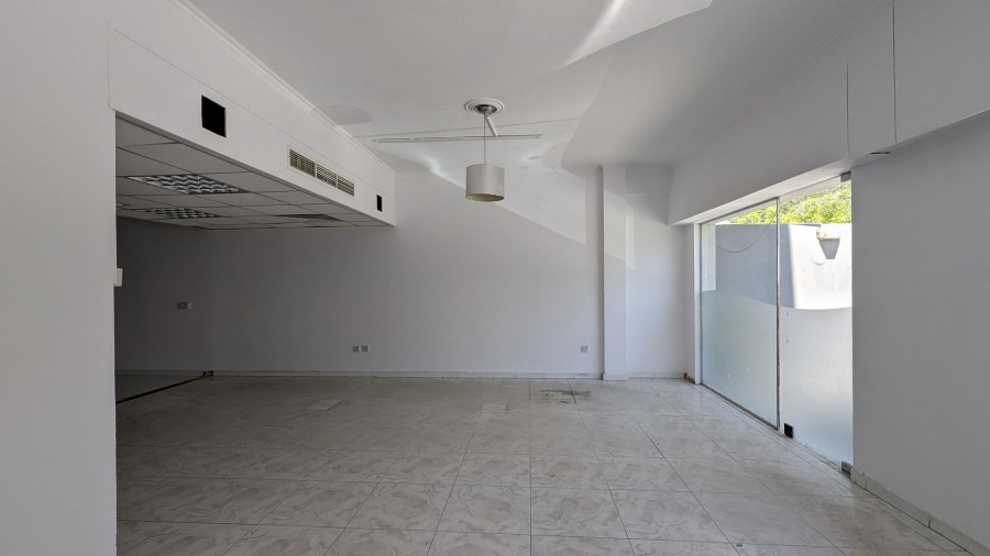 Semi Detached Villa For Sale  in  Strovolos