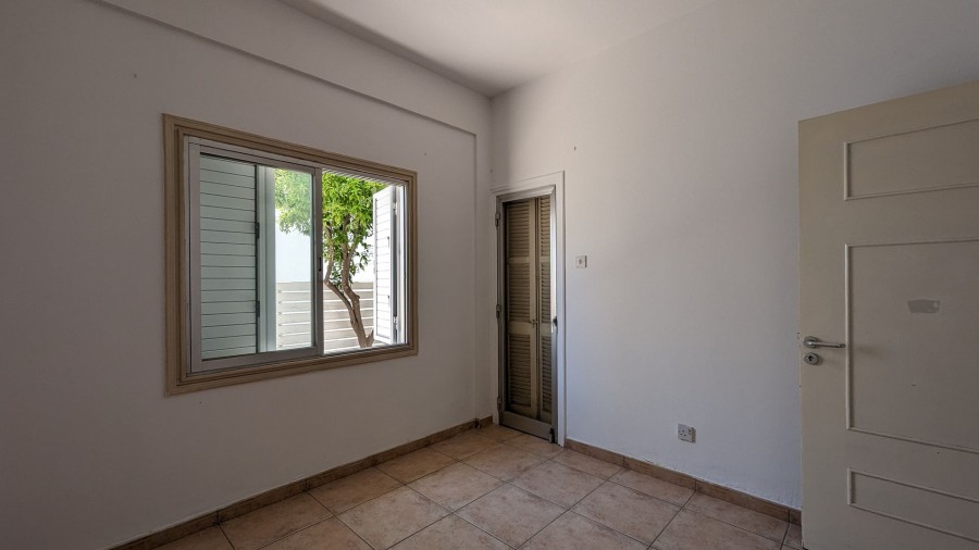 Semi Detached Villa For Sale  in  Strovolos