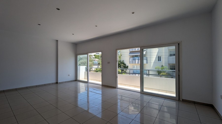 Semi Detached Villa For Sale  in  Strovolos