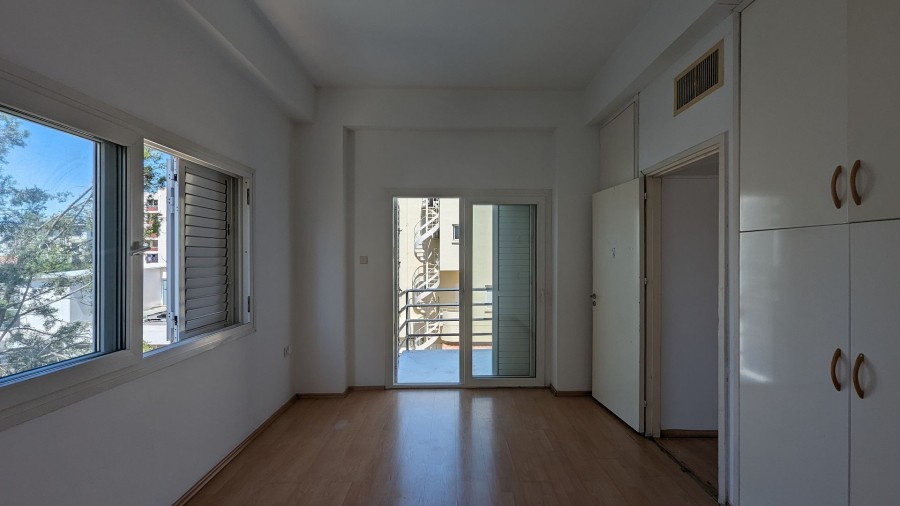 Semi Detached Villa For Sale  in  Strovolos