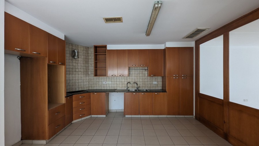 Semi Detached Villa For Sale  in  Strovolos