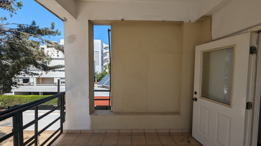 Semi Detached Villa For Sale  in  Strovolos