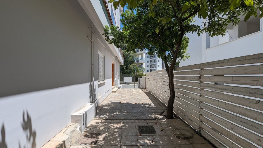 Semi Detached Villa For Sale  in  Strovolos