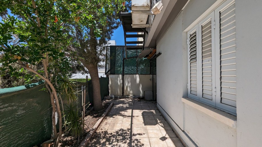 Semi Detached Villa For Sale  in  Strovolos