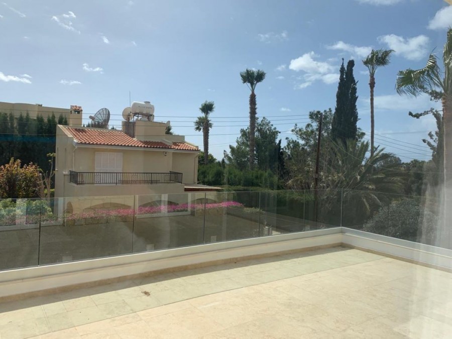 Detached Villa For Sale  in  Peyia - Sea Caves