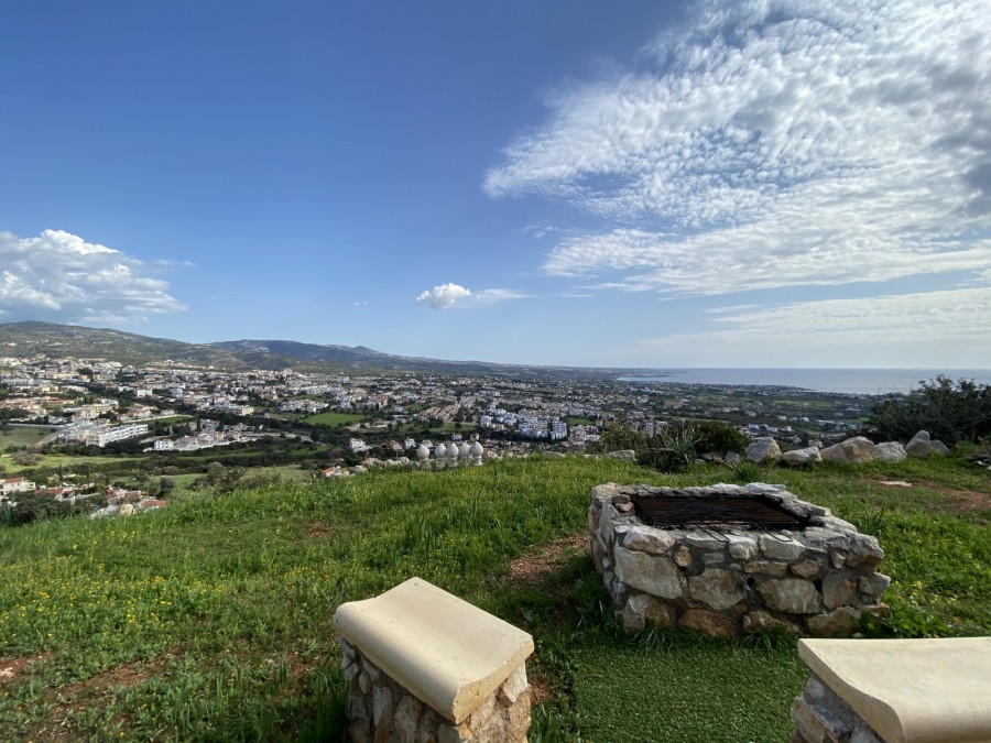 Bungalow For Sale  in  Peyia