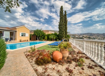 Peyia, Paphos Bungalow For Sale | WW12296