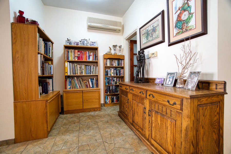 Bungalow For Sale  in  Peyia
