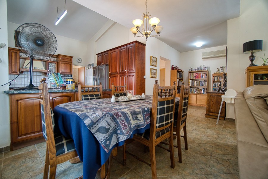Bungalow For Sale  in  Peyia
