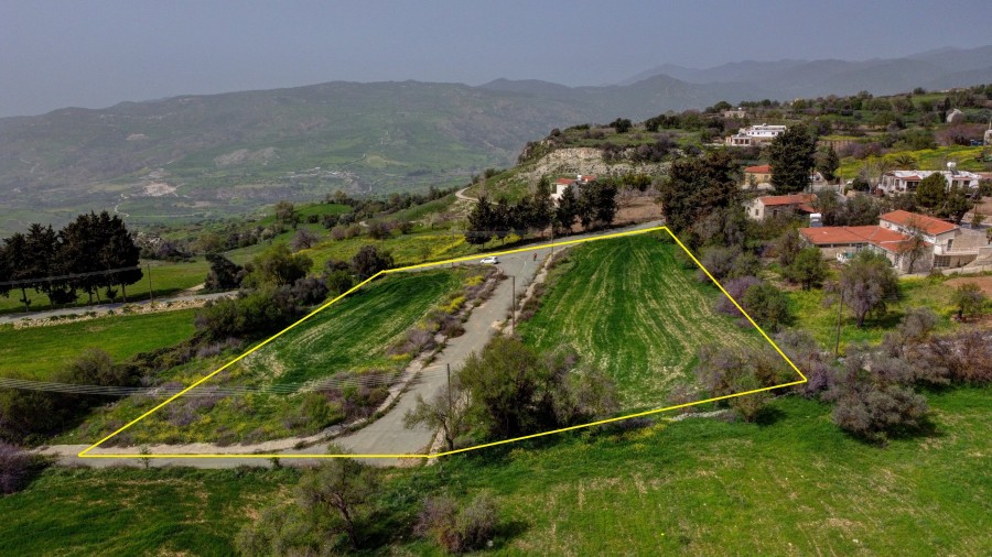 Fyti, Paphos Residential Field For Sale | WW12344