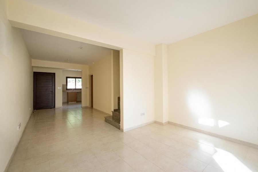 Town House / Maisonette For Sale  in  Peyia