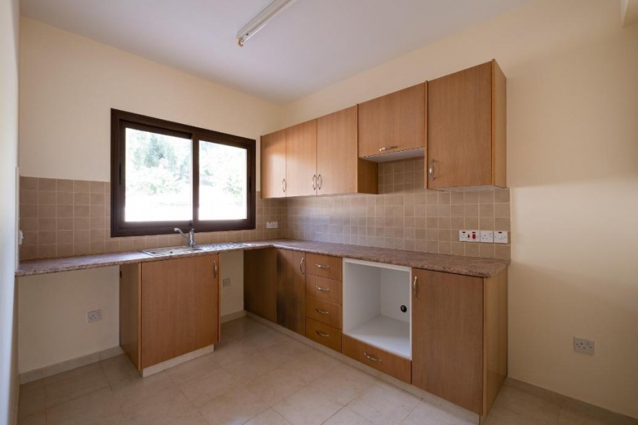 Town House / Maisonette For Sale  in  Peyia