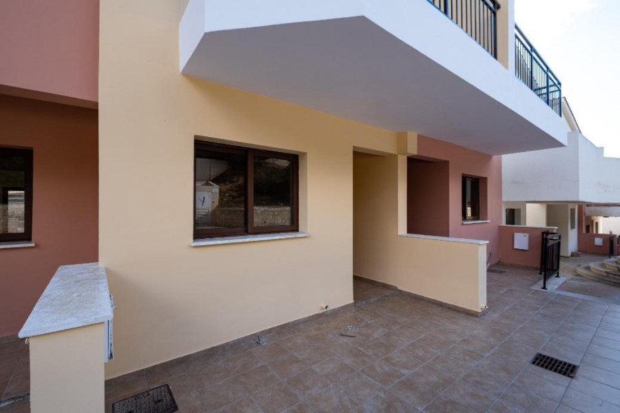 Town House / Maisonette For Sale  in  Peyia