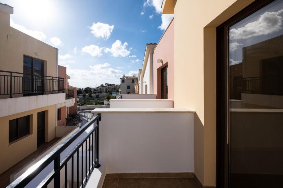 Town House / Maisonette For Sale  in  Peyia