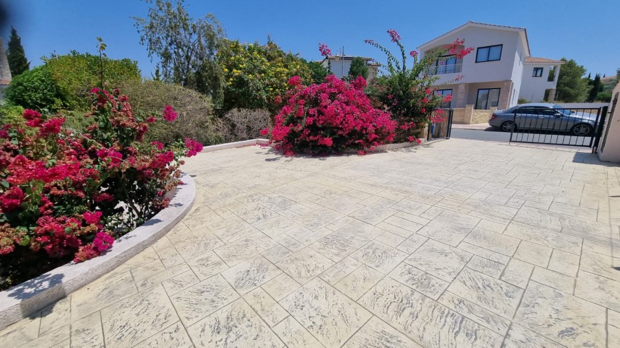 Detached Villa For Rent  in  Kouklia - Secret Valley