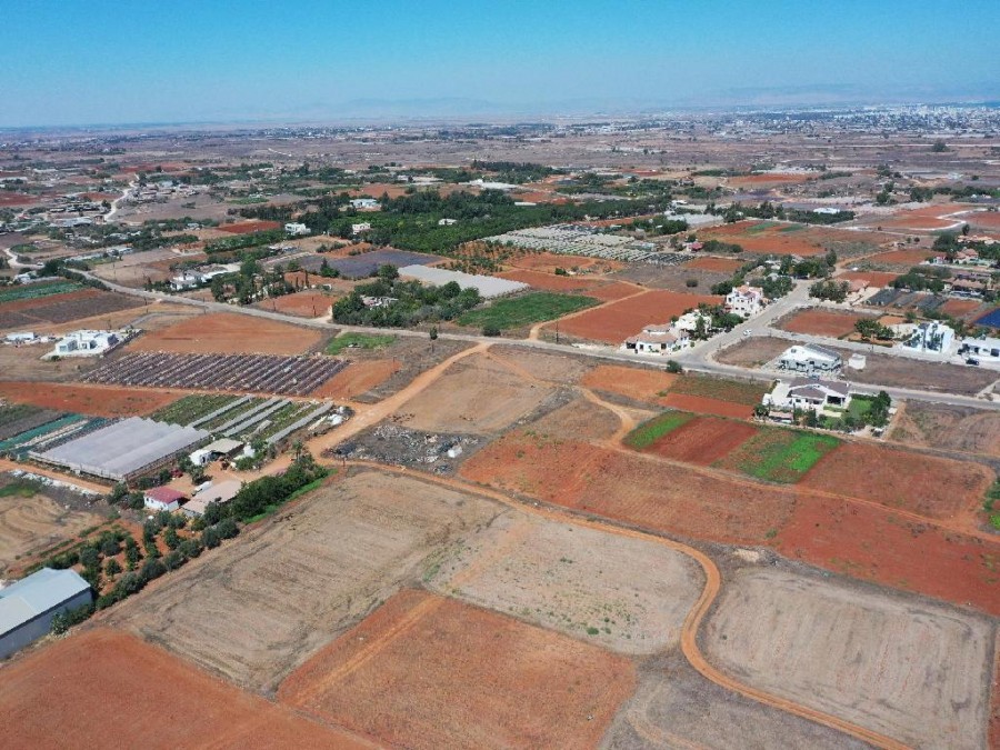 Field (share) - Deryneia, Famagusta
