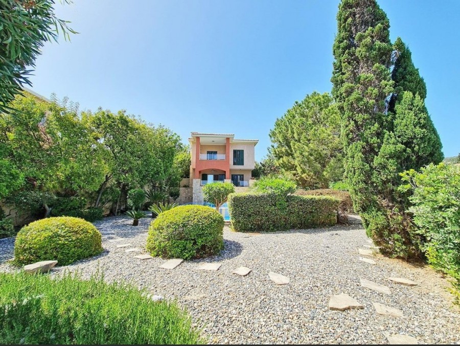 Detached Villa For Sale  in  Neo Chorio