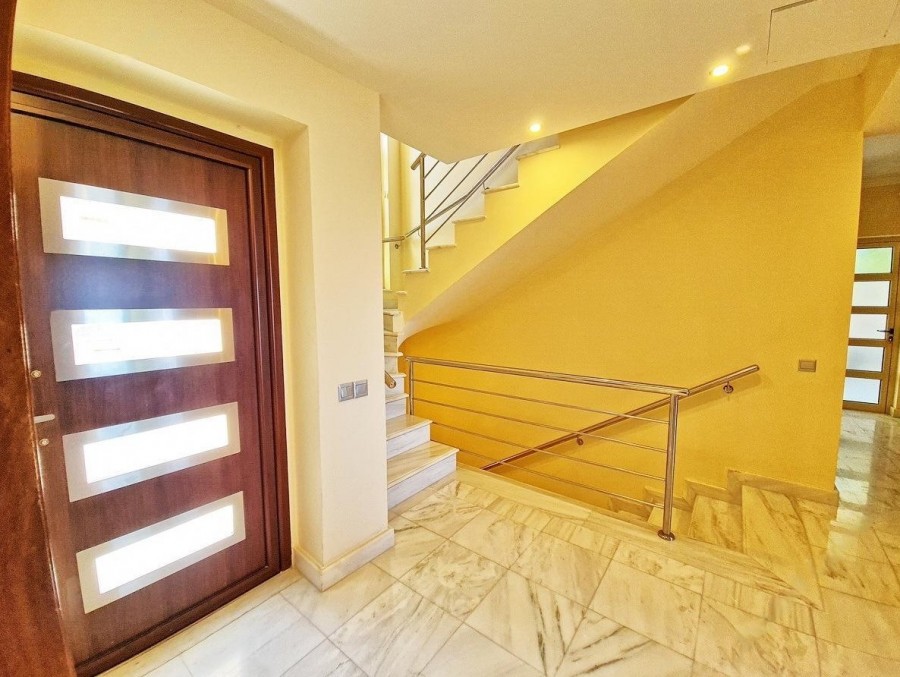 Detached Villa For Sale  in  Neo Chorio