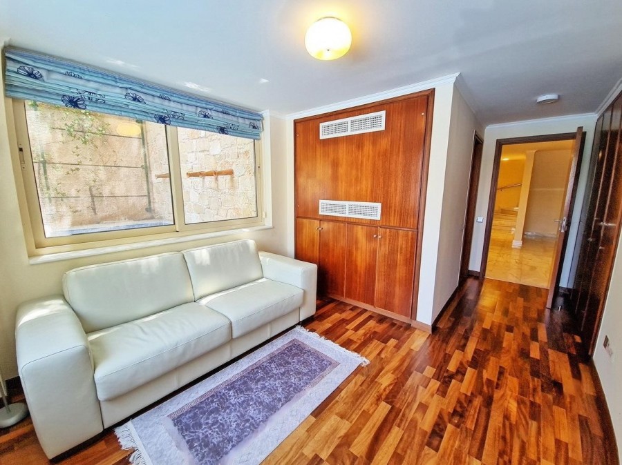 Detached Villa For Sale  in  Neo Chorio