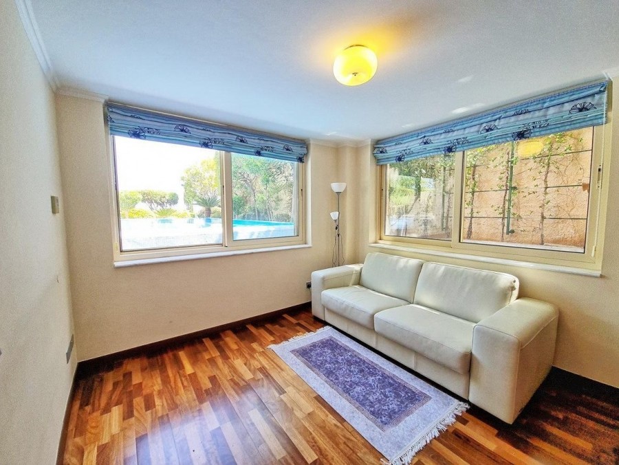 Detached Villa For Sale  in  Neo Chorio