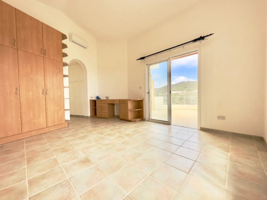 Detached Villa For Sale  in  Tsada