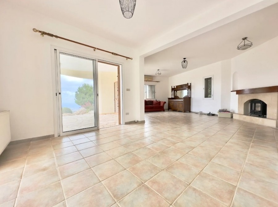Detached Villa For Sale  in  Tsada
