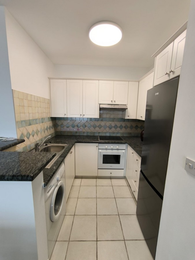 Apartment For Rent  in  Peyia