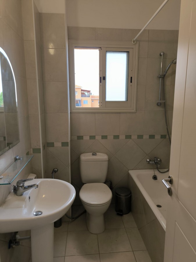 Apartment For Rent  in  Peyia
