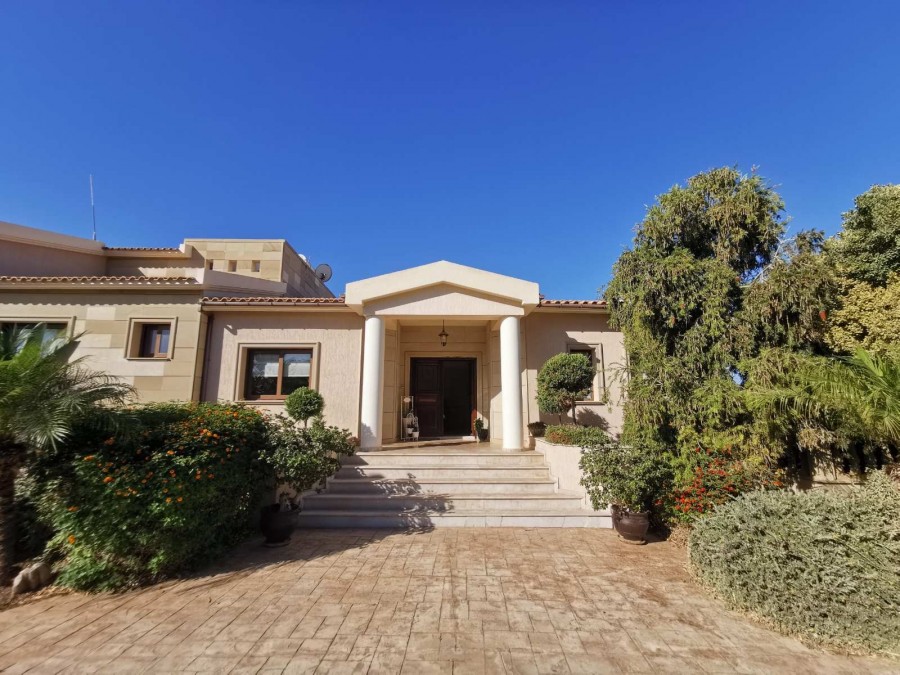 Detached Villa For Sale  in  Empa