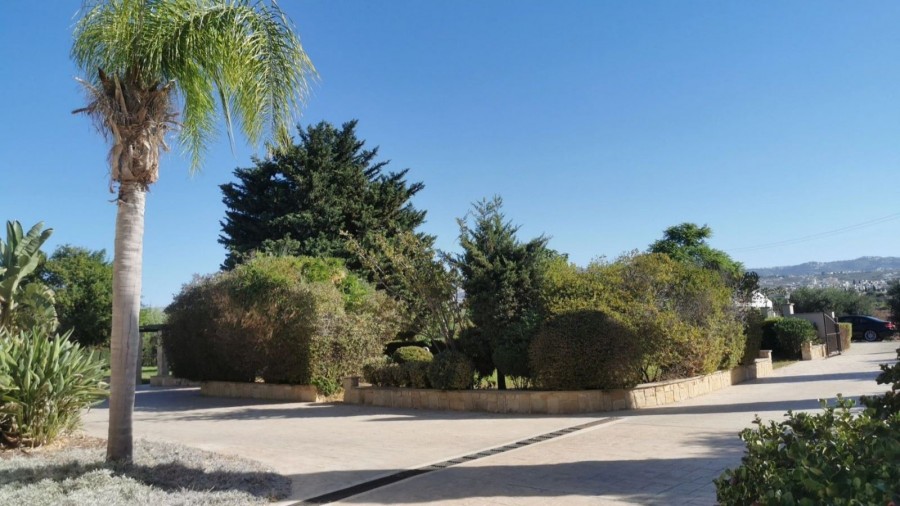 Detached Villa For Sale  in  Empa