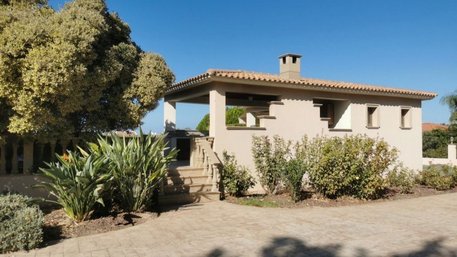 Detached Villa For Sale  in  Empa