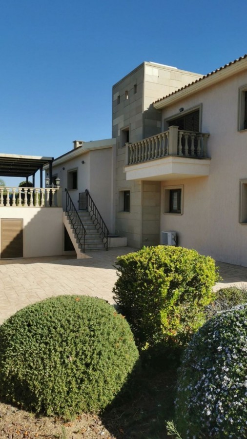 Detached Villa For Sale  in  Empa
