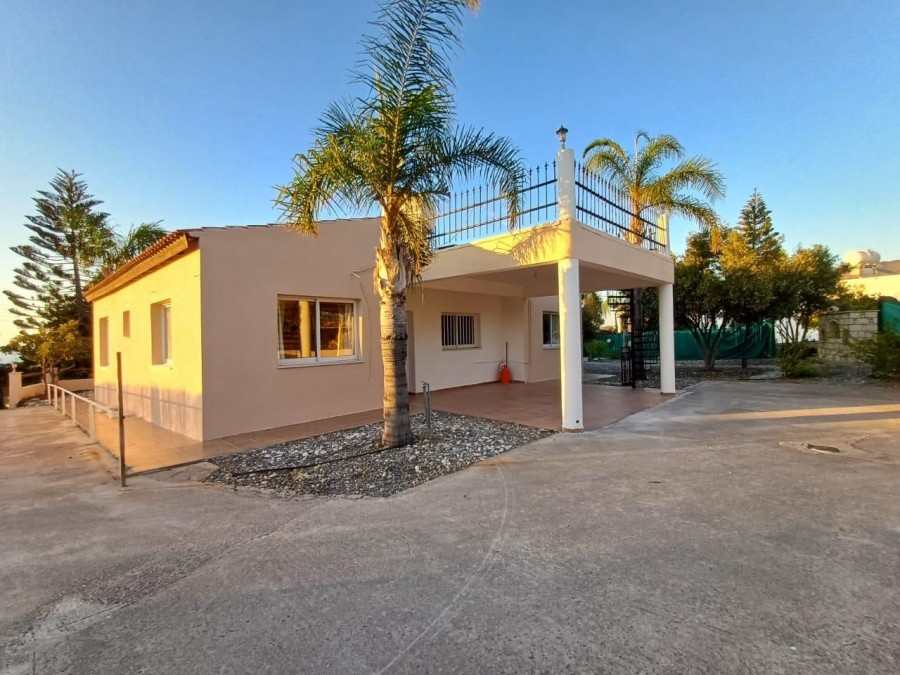 Agia Marina Chrysochous, Paphos Bungalow Rented | WW12580