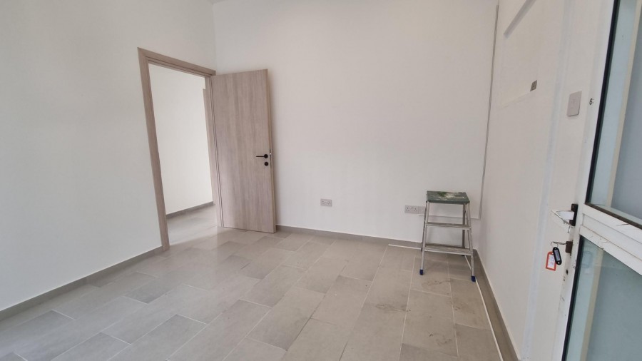 Shop For Rent  in  Kato Paphos
