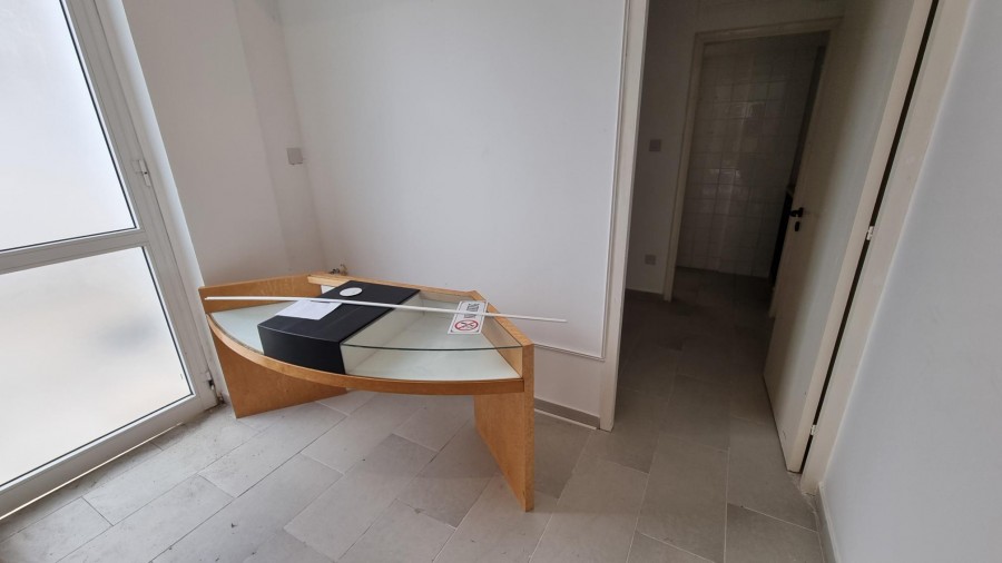 Shop For Rent  in  Kato Paphos